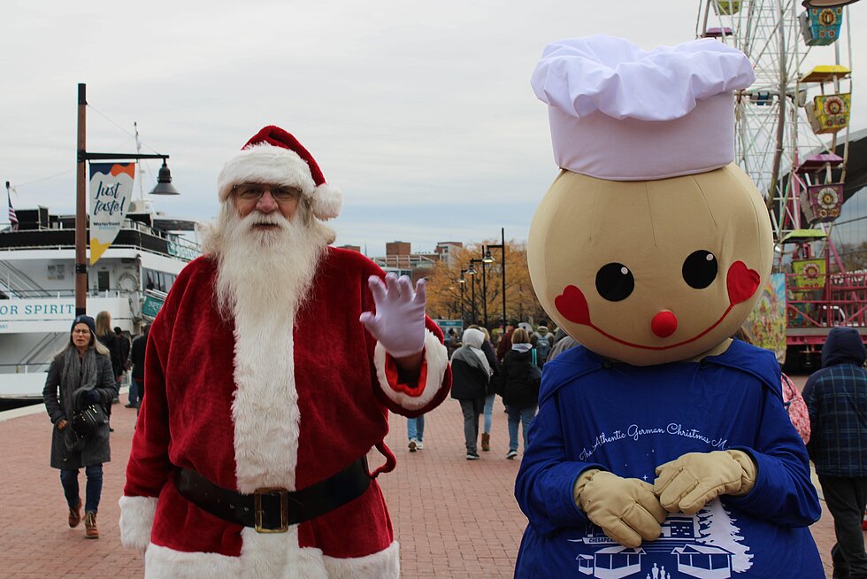 Christmas Village in Baltimore 2021 - Santa and Gingy